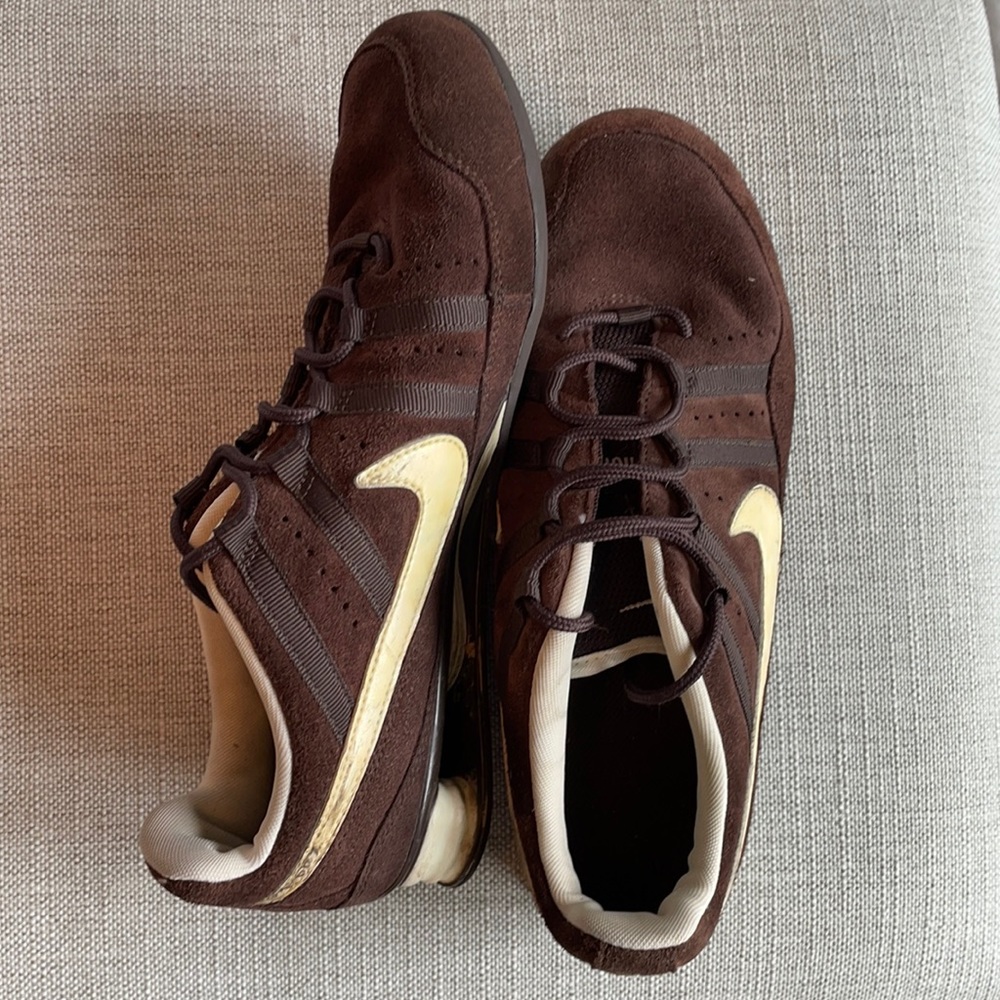 Nike Shox sz 9.5, brown suede